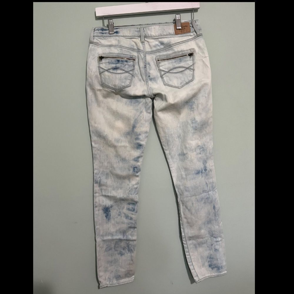 Women's Abercrombie & Fitch Perfect Stretch Jeans - Picture 5 of 6